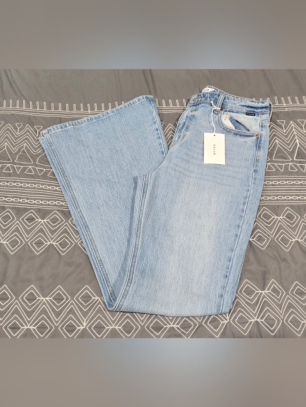 Cello High Waisted Flare Style Jeans Size 9